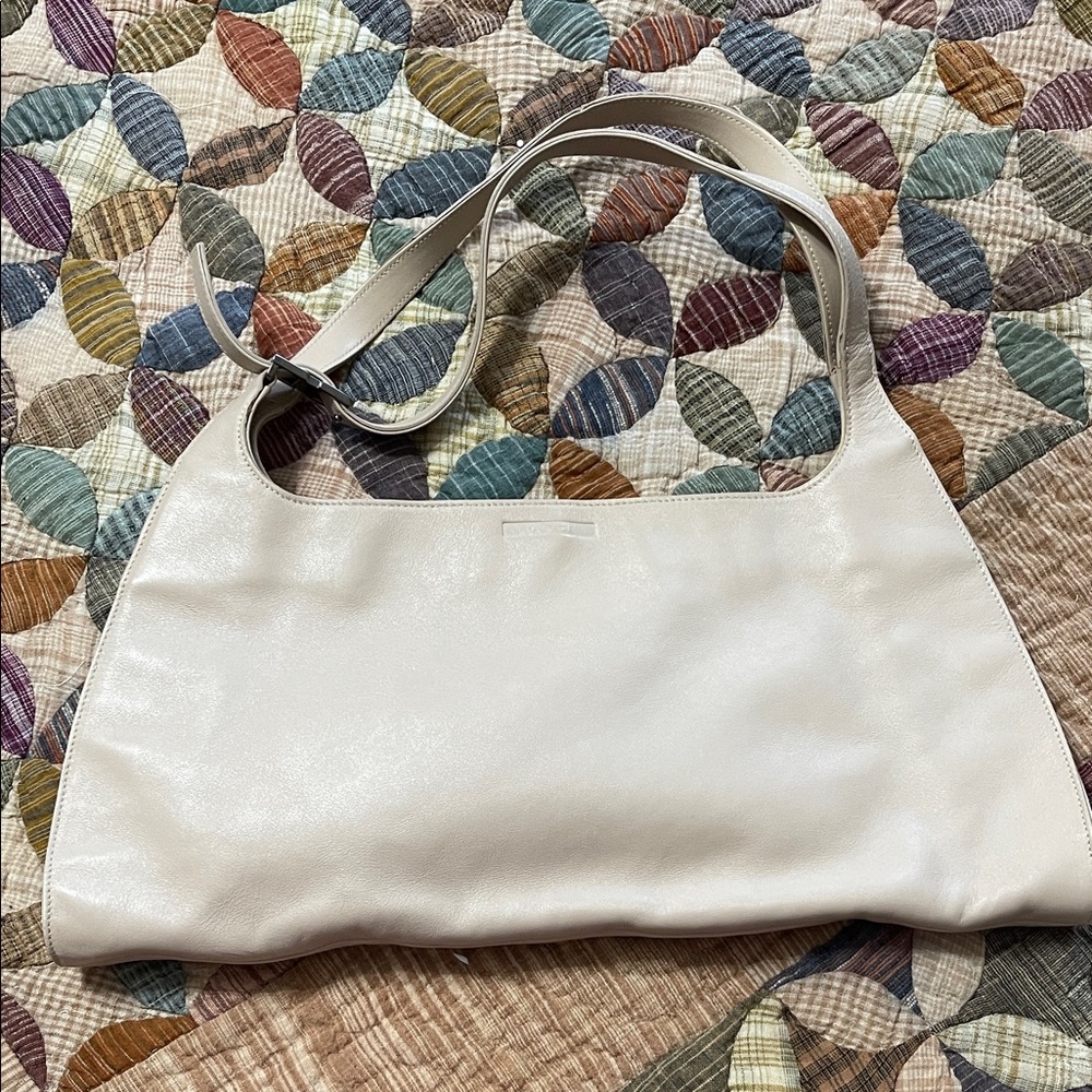 Gucci S/S 2001 Off White Shoulder Bag. P